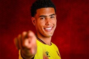 官方：切尔西20岁美国左后卫威利将外租沃特福德1个赛季