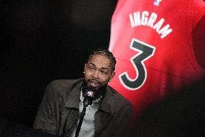 猛龙主帅：莺歌很真诚渴望胜利是个球痴 任何队都会喜欢这样球员